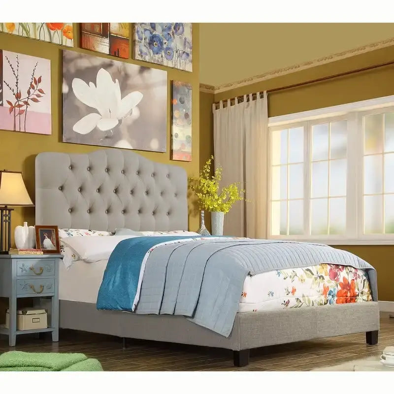 Cadre de lit plateforme incurvé et capitonné Tara Virgil