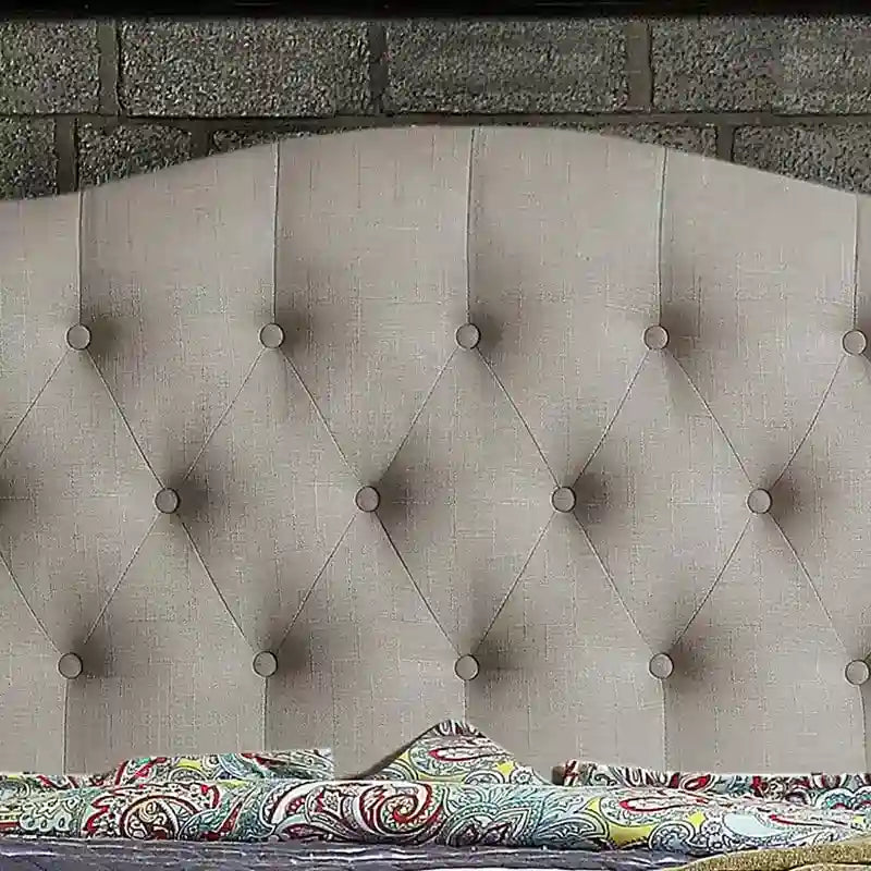 Cadre de lit plateforme incurvé et capitonné Tara Virgil