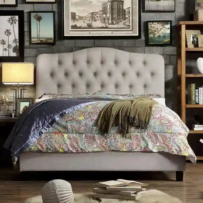 Cadre de lit plateforme incurvé et capitonné Tara Virgil