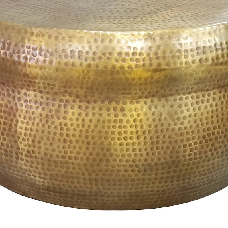 Table basse ronde artisanale de 81 cm (32 pouces), texture martelée et gaufrée, aluminium, laiton antique