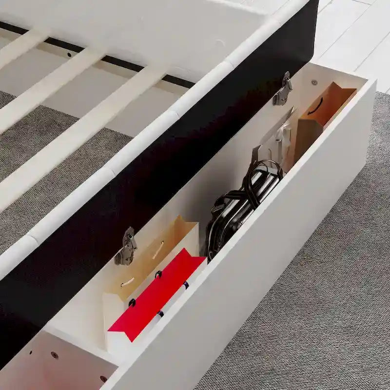 Cadre de lit design Queen/King avec éclairage d'ambiance LED et revêtement en cuir PU