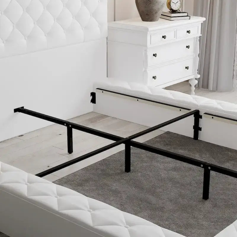 Cadre de lit design Queen/King avec éclairage d'ambiance LED et revêtement en cuir PU